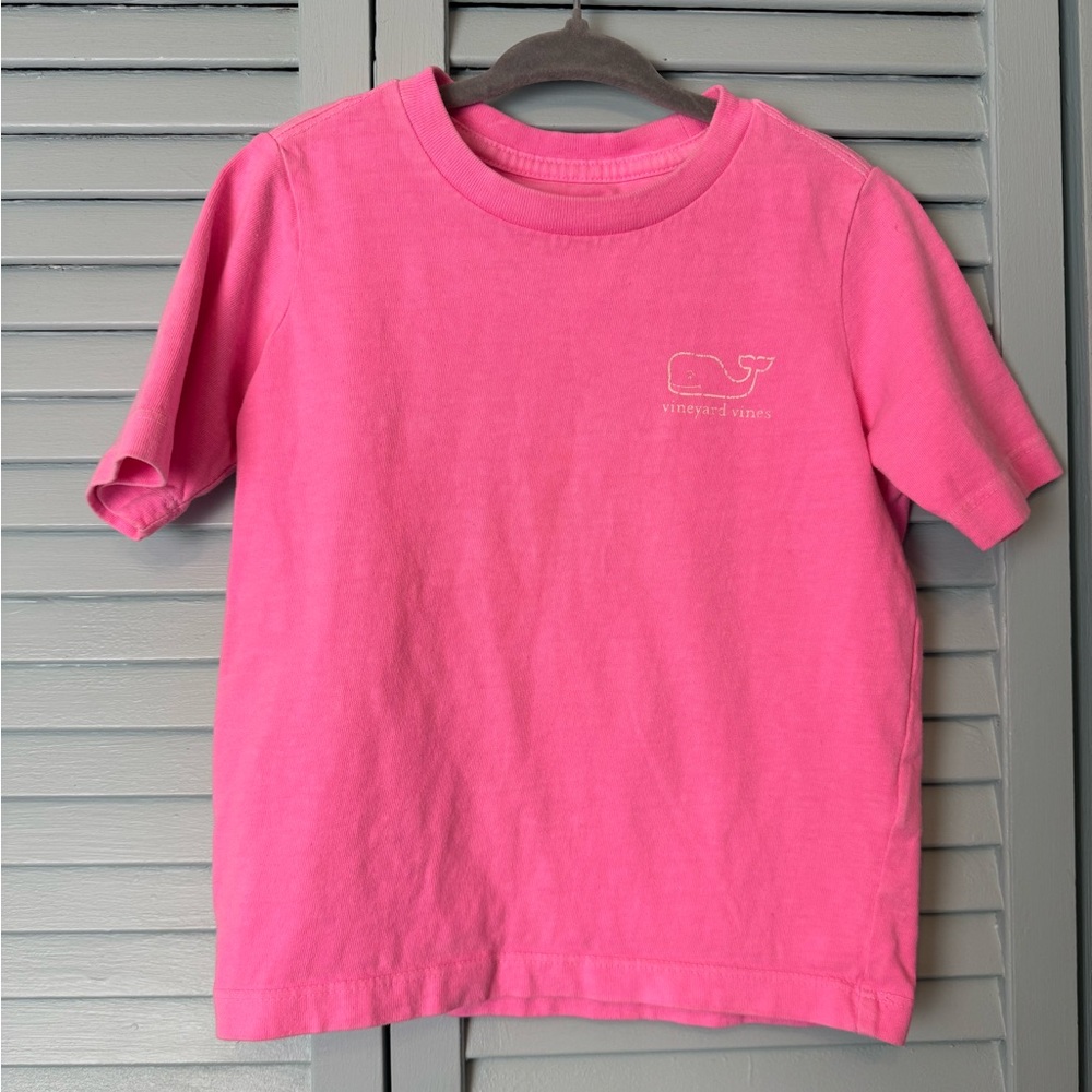 Hot pink vineyard vines tee